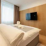 Skypark Luxe With Balcony Apartment *