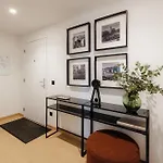 Skypark Luxe With Balcony * Братислава
