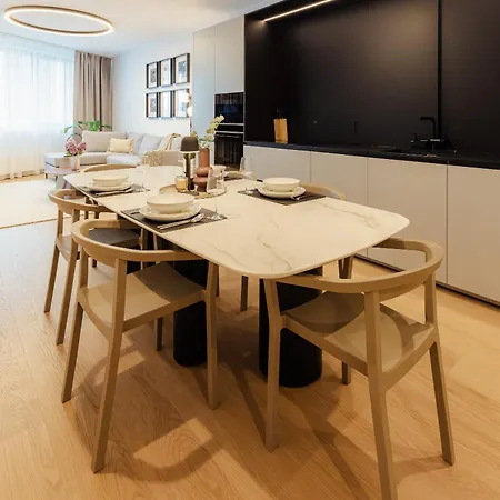 דירה Skypark Luxe With Balcony