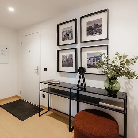 Skypark Luxe With Balcony * ブラチスラヴァ