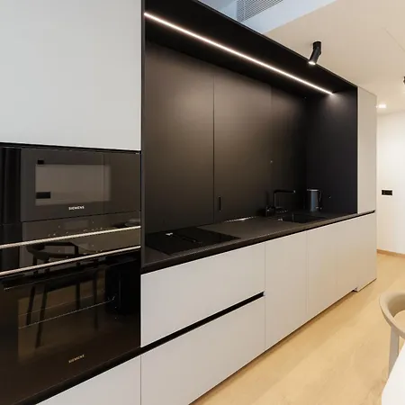 Lägenhet Skypark Luxe With Balcony Bratislava