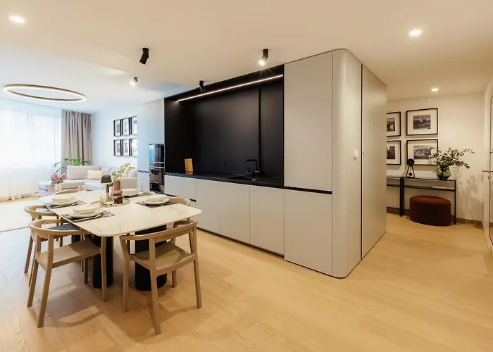 Skypark Luxe With Balcony Daire Bratislava