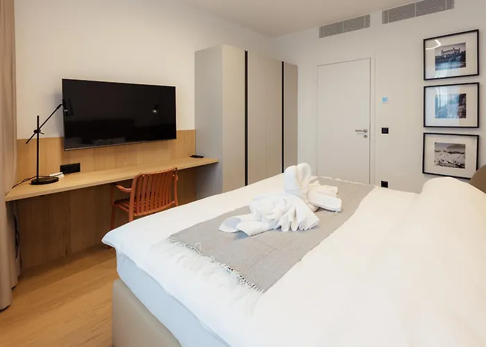 Skypark Luxe With Balcony דירה *