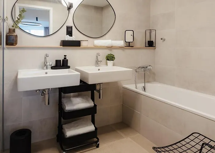 Skypark Luxe With Balcony