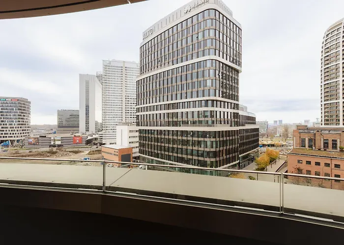 Skypark Luxe With Balcony Daire