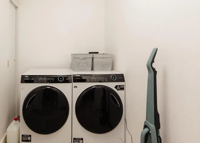 Lägenhet Skypark Luxe With Balcony Bratislava