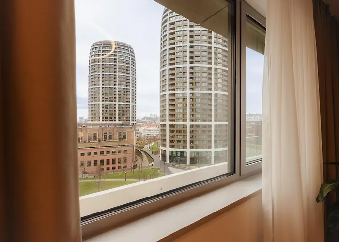 Skypark Luxe With Balcony Apartamento *