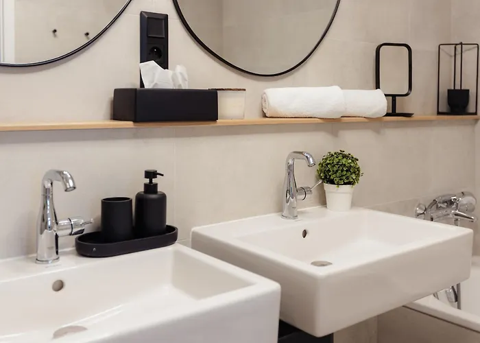 Skypark Luxe With Balcony Apartamento Bratislava