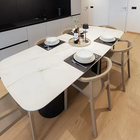 Lejlighed Skypark Luxe With Balcony Bratislava